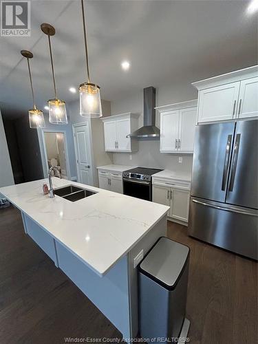 510 Water Rd, Amherstburg, ON - Indoor Photo Showing Kitchen With Double Sink With Upgraded Kitchen