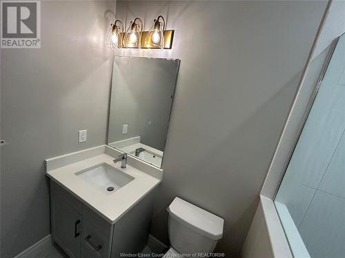 510 Water Rd, Amherstburg, ON - Indoor Photo Showing Bathroom