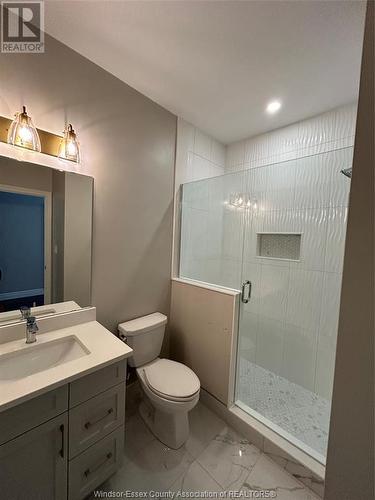 510 Water Rd, Amherstburg, ON - Indoor Photo Showing Bathroom