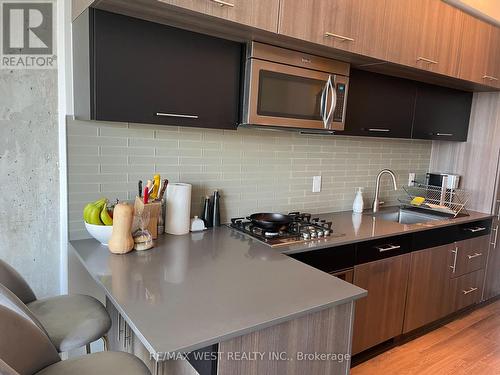 413 - 205 Manning Avenue, Toronto (Trinity-Bellwoods), ON - Indoor Photo Showing Kitchen