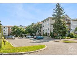 206-260 BRITTANY Drive  Ottawa, ON K1K 4M2