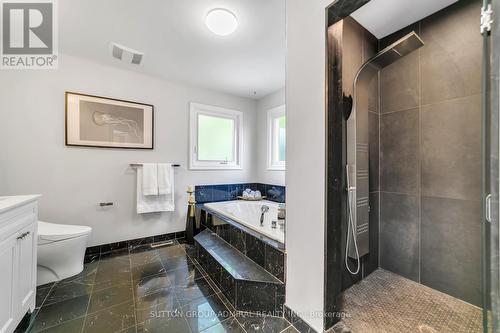 423 Mill Street, Richmond Hill, ON - Indoor Photo Showing Bathroom