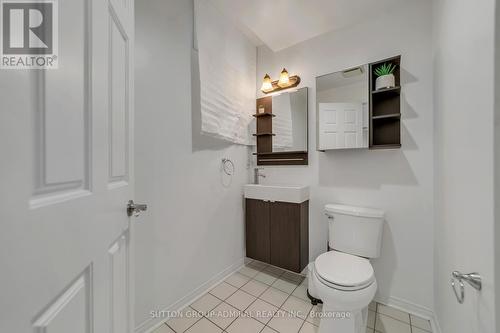 423 Mill Street, Richmond Hill, ON - Indoor Photo Showing Bathroom