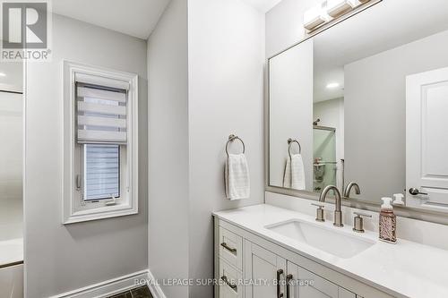 19 Pelham Drive, Vaughan, ON - Indoor Photo Showing Bathroom