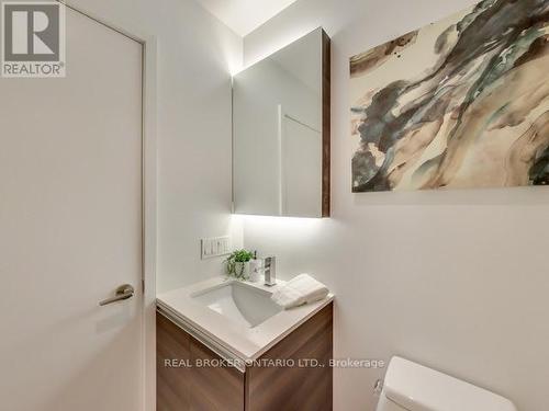 819 - 1190 Dundas Street E, Toronto (South Riverdale), ON - Indoor Photo Showing Bathroom