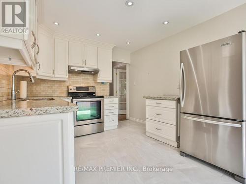 74 Links Road, Vaughan, ON - Indoor Photo Showing Kitchen