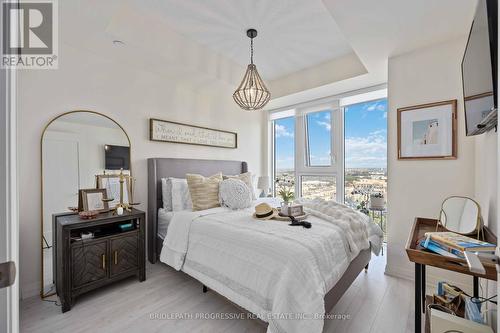 1523 - 9000 Jane Street, Vaughan, ON - Indoor Photo Showing Bedroom