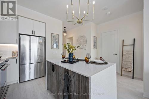 1523 - 9000 Jane Street, Vaughan, ON - Indoor Photo Showing Kitchen With Stainless Steel Kitchen