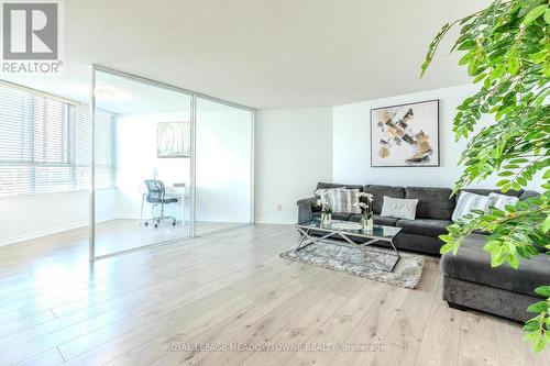 1406 - 3695 Kaneff Crescent, Mississauga, ON - Indoor Photo Showing Living Room