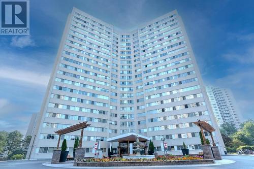 1406 - 3695 Kaneff Crescent, Mississauga (Mississauga Valleys), ON - Outdoor With Facade