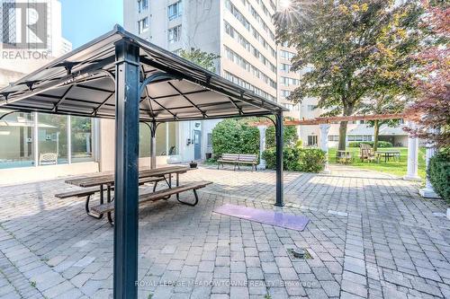 1406 - 3695 Kaneff Crescent, Mississauga, ON - Outdoor