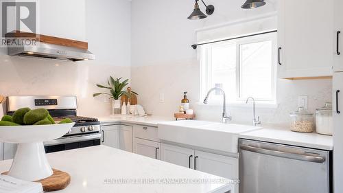 605 Lakeshore Road, Sarnia, ON - Indoor Photo Showing Kitchen