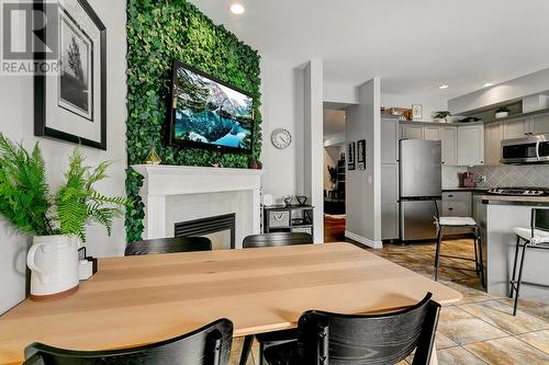 456 Mcphee Street Unit# 102, Kelowna, BC - Indoor Photo Showing Kitchen