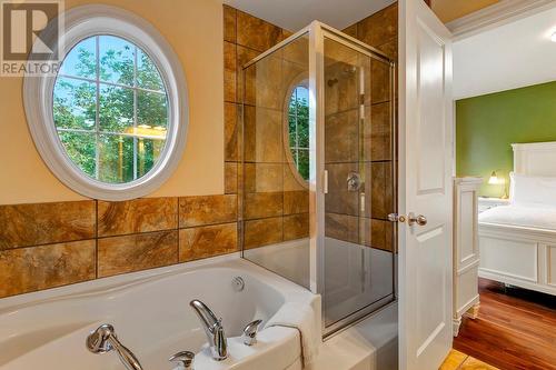 456 Mcphee Street Unit# 102, Kelowna, BC - Indoor Photo Showing Bathroom