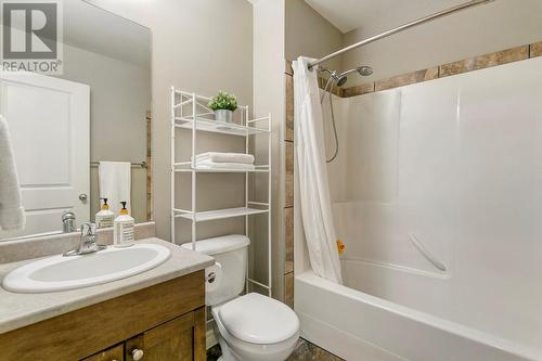 456 Mcphee Street Unit# 102, Kelowna, BC - Indoor Photo Showing Bathroom