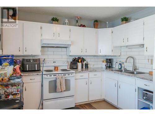 5806 89Th Street, Osoyoos, BC - Indoor Photo Showing Kitchen With Double Sink