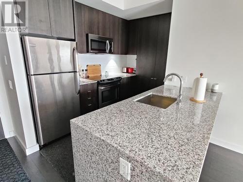 414 - 5025 Harvard Road, Mississauga, ON - Indoor Photo Showing Kitchen With Upgraded Kitchen