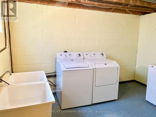 9 Terrington Court, Toronto, ON - Indoor Photo Showing Laundry Room