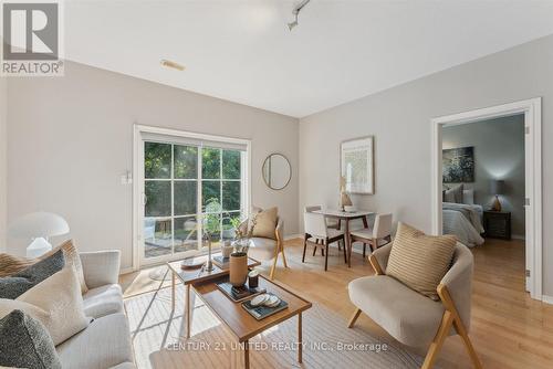 9 Wingett Way, Smith-Ennismore-Lakefield (Lakefield), ON - Indoor Photo Showing Living Room