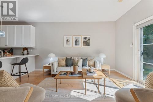 9 Wingett Way, Smith-Ennismore-Lakefield (Lakefield), ON - Indoor Photo Showing Living Room