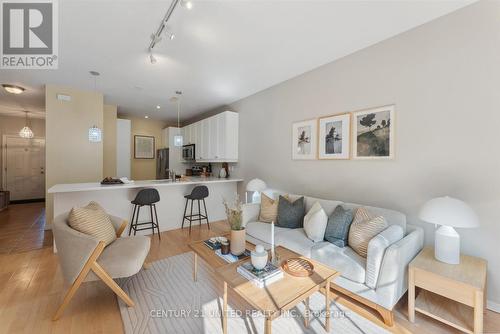 9 Wingett Way, Smith-Ennismore-Lakefield (Lakefield), ON - Indoor Photo Showing Living Room