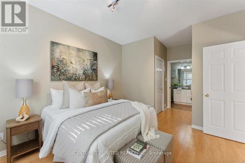 9 Wingett Way, Smith-Ennismore-Lakefield (Lakefield), ON - Indoor Photo Showing Bedroom