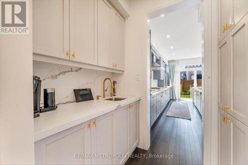 6 Yacht Drive, Clarington (Bowmanville), ON - Indoor Photo Showing Kitchen