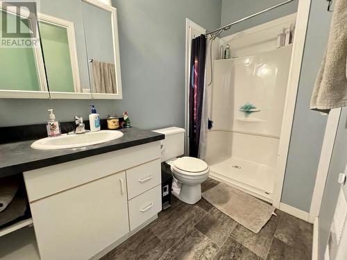 403 Conklin Avenue, Penticton, BC - Indoor Photo Showing Bathroom