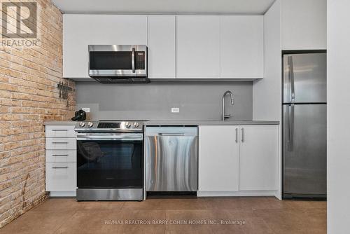 2602 - 390 Cherry Street, Toronto, ON - Indoor Photo Showing Kitchen