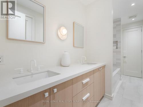 388 St Clarens Avenue, Toronto (Dufferin Grove), ON - Indoor Photo Showing Bathroom