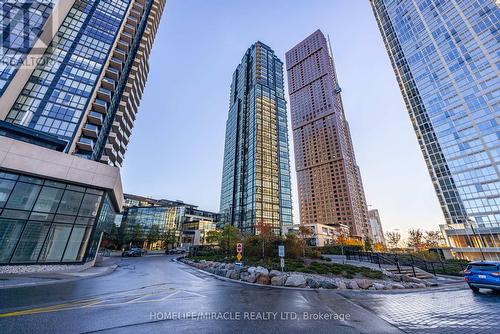 3307 - 2910 Hwy 7 Road, Vaughan, ON - Outdoor With Facade