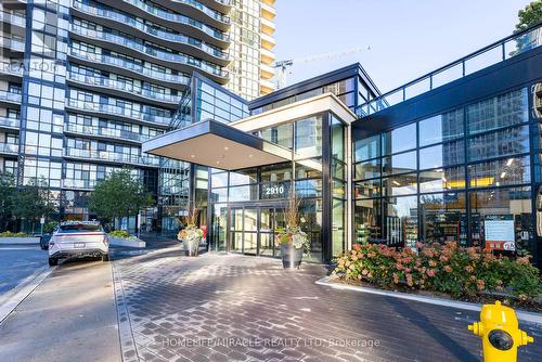 3307 - 2910 Hwy 7 Road, Vaughan, ON - Outdoor