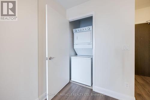 3307 - 2910 Hwy 7 Road, Vaughan, ON - Indoor Photo Showing Laundry Room