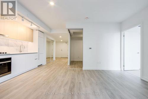 1133 - 1100 Sheppard Avenue W, Toronto (York University Heights), ON - Indoor Photo Showing Kitchen