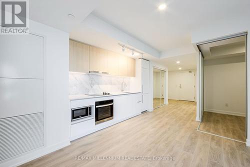 1133 - 1100 Sheppard Avenue W, Toronto (York University Heights), ON - Indoor Photo Showing Kitchen