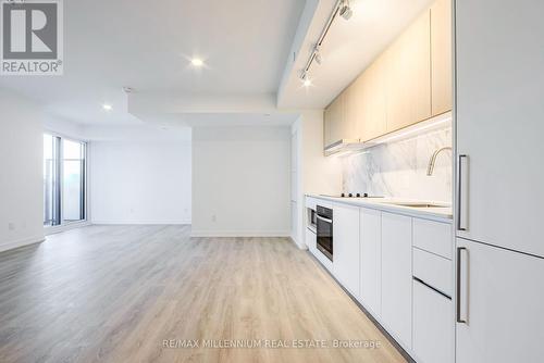 1133 - 1100 Sheppard Avenue W, Toronto (York University Heights), ON - Indoor Photo Showing Kitchen