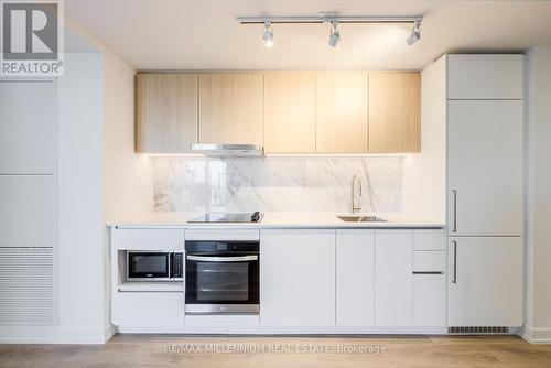 1133 - 1100 Sheppard Avenue W, Toronto (York University Heights), ON - Indoor Photo Showing Kitchen