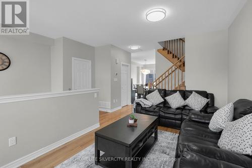 60 Rockman Crescent, Brampton, ON - Indoor Photo Showing Living Room