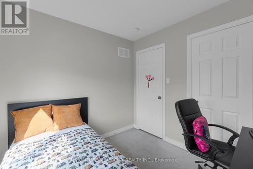 60 Rockman Crescent, Brampton (Northwest Brampton), ON - Indoor Photo Showing Bedroom