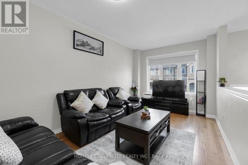 60 Rockman Crescent, Brampton (Northwest Brampton), ON - Indoor Photo Showing Living Room