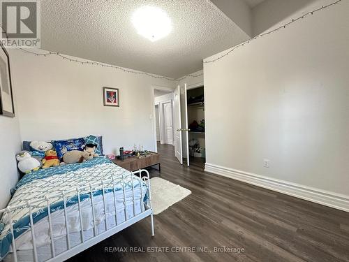 5 Streamline Drive, Brampton (Madoc), ON - Indoor Photo Showing Bedroom