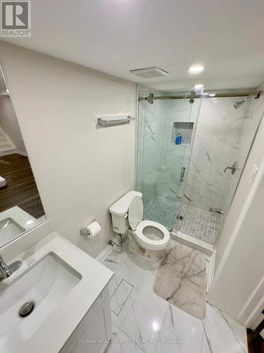 5 Streamline Drive, Brampton (Madoc), ON - Indoor Photo Showing Bathroom