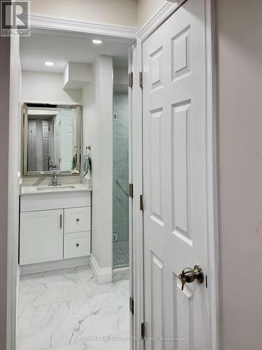 5 Streamline Drive, Brampton, ON - Indoor Photo Showing Bathroom