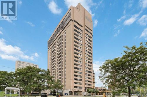 1001 - 389 Dundas Street, London, ON - Outdoor With Facade