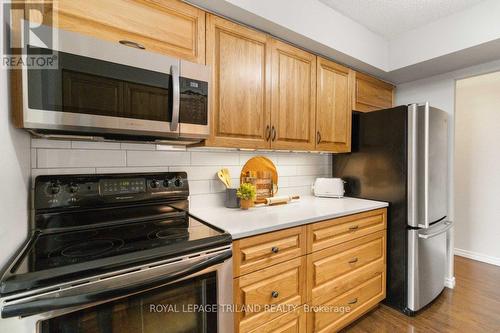 1001 - 389 Dundas Street, London, ON - Indoor Photo Showing Kitchen