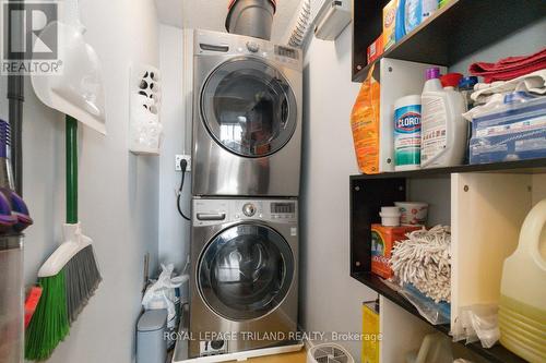 1001 - 389 Dundas Street, London, ON - Indoor Photo Showing Laundry Room