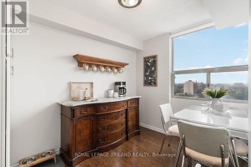 1001 - 389 Dundas Street, London, ON - Indoor Photo Showing Dining Room