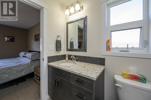 7639 Creekside Way, Prince George, BC - Indoor Photo Showing Bathroom