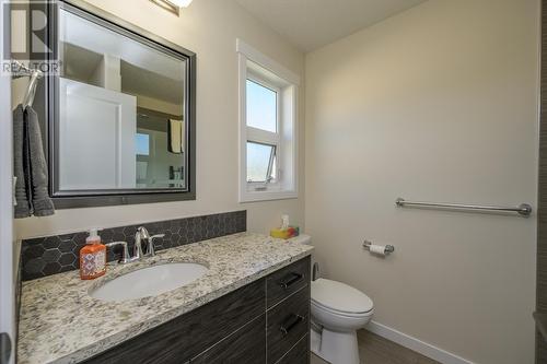 7639 Creekside Way, Prince George, BC - Indoor Photo Showing Bathroom