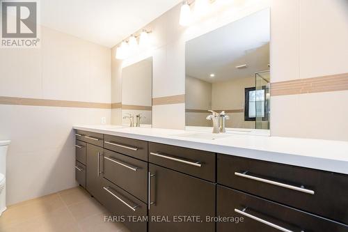 8 Campfire Court, Barrie, ON - Indoor Photo Showing Bathroom